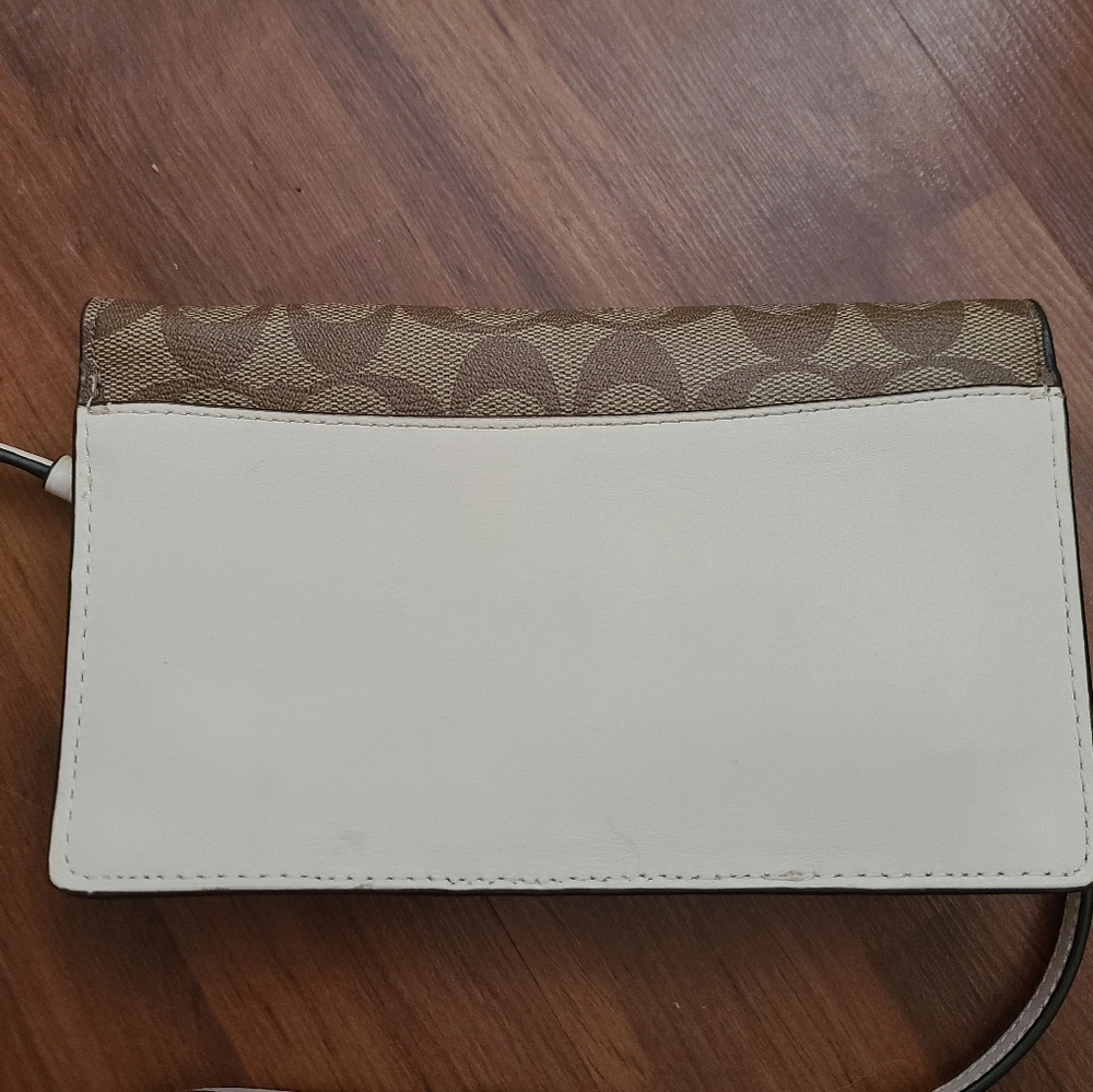 Coach wallet crossbody - Picture 2 of 5